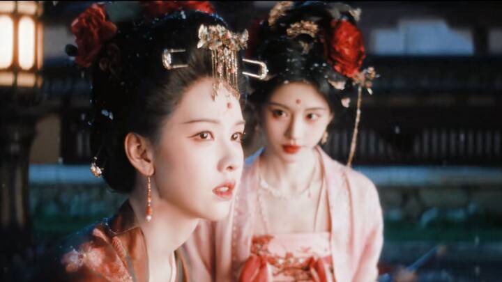 Turns out all these viral paparazzi shots were just a staged scene! Is this really the only bit we’r