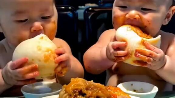 baby mukbang 🍼