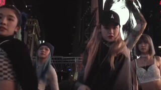 Khiêu vũ ở Quảng trường Thời đại New York｜Lisa - Lalisa