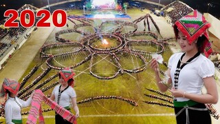 ĐẠI XOÈ NGHĨA LỘ MƯỜNG LÒ - YÊN BÁI KHÔNG THỂ RỜI MẮT KHI XEM CÁC CÔ GÁI THÁI  HÒA MÌNH VÀO VÒNG XÒE