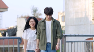 恋爱不易，小猫叹气。