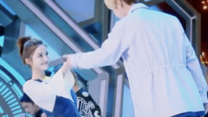 Nam chính khiến Nhan Giai nhớ mãi suốt sáu bảy năm, nhiều lần nhắc đến, người không bị mất tập trung