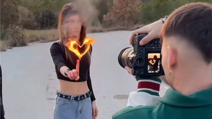 “Không có khiếu nghệ thuật thì chẳng bấm nổi”