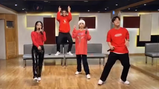 【คอนเสิร์ตมินิ KARD】เปิดไมค์เพลง "Hola Hola" เวอร์ชันห้องซ้อม! นานมาแล้วที่ได้สัมผัสความสดใสของฤดูร้