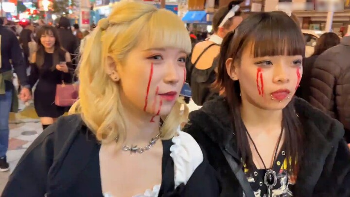 2022 Tokyo Shibuya Halloween 4K full version of the gift crab zombie siege in dire straits