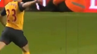 LIVERPOOL Vs ARSENAL Sóc Nhỏ Arshavin Rực Sáng Tại Anfield
