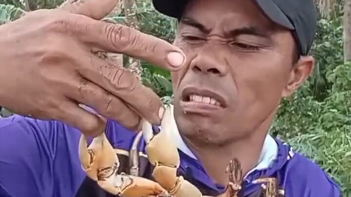 ปู: “ฉันสังเกตว่าแกเป็นคนจริงจังมากนะ”