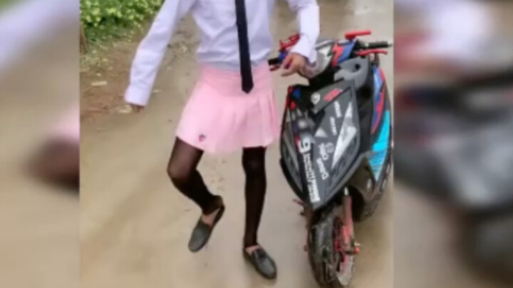 I Cut Ties with My Parents Just to Marry the “Ghost Fire Girl”!