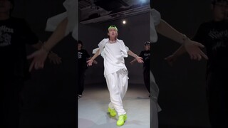 I'm available💚 #woominjang #choreography