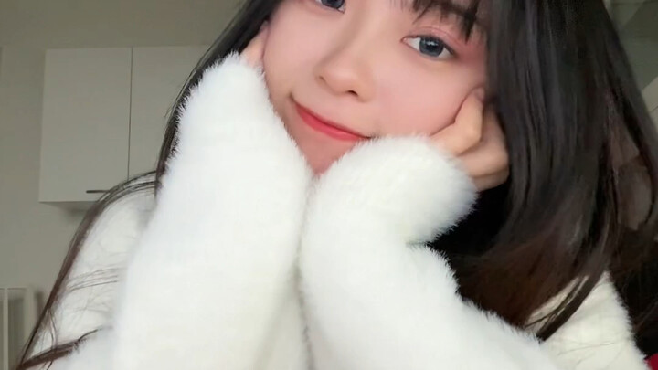 ลองทำวิงค์ดู กลับกะพริบตาข้างเดียวไม่เป็น 😢 คลิปอวดตัวไร้สาระแบบนี้ ก็เพื่อให้การแต่งหน้าวันนี้ไม่เส