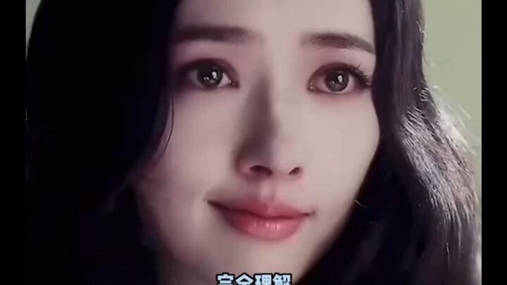 Guo Biting, our Extra girl—she’s absolutely stunning even with short hair! Turns out I had no idea j
