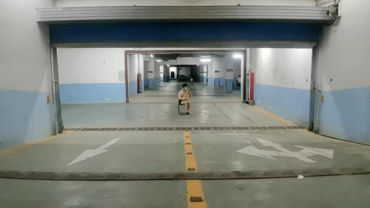 琵琶 男生在地下车库弹《十面埋伏》是什么体验？！