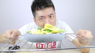 I spent 100 yuan on a frying stone called "fire-burned stone," and now I'm using it to make authenti