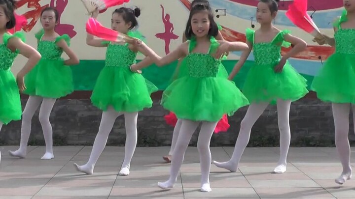 Shouxian Yan’kou Town Dance “Spring Dawn”