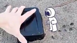 Apa jadinya jika karakter kartun yang baik hati menjadi kenyataan?