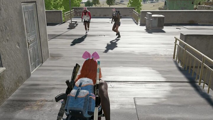 พี่อวี๋ดูข้างหลังสิ!