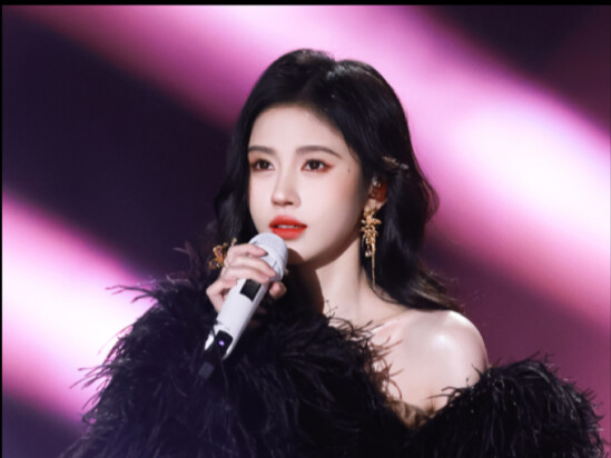 【鞠婧祎】241231 浙江卫视跨年晚会 褪黑素直拍