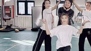 What does the group with the highest scores in aerobics class look like?