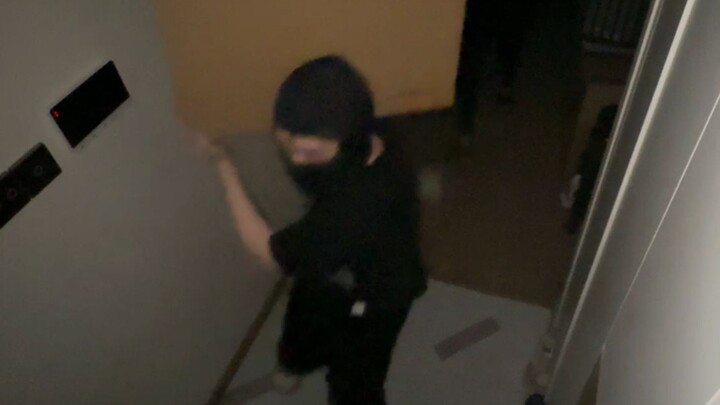Thief: We’re moving!