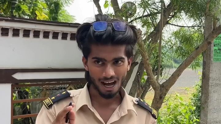 police 🤣