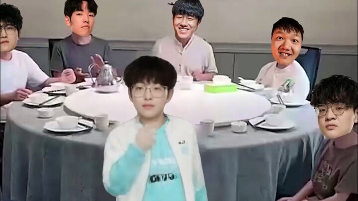 Scout sings “Apple Fragrance” for his father, Gala
