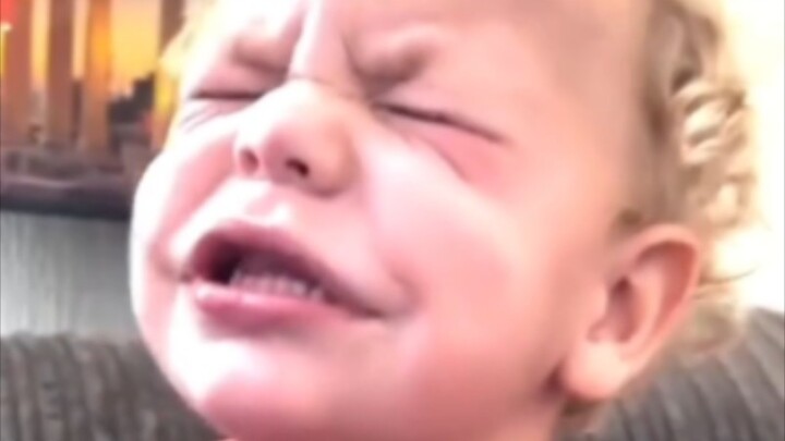 Bocah imut kebanjiran cibiran……