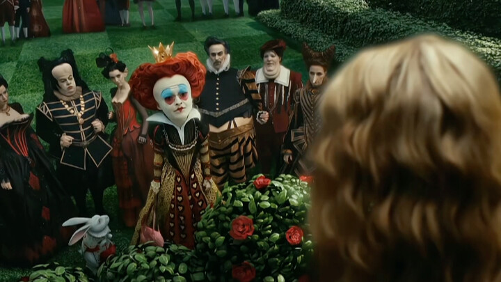 The Red Queen welcomes all big heads!