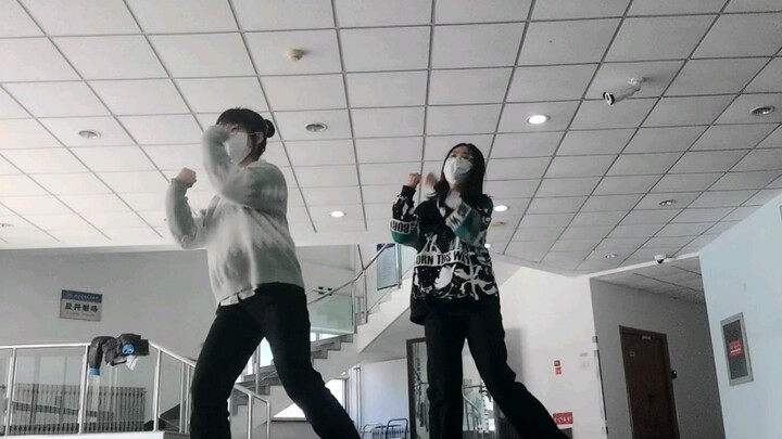 Bài tập luyện hình thể của Đại học Hàng không Bắc Kinh