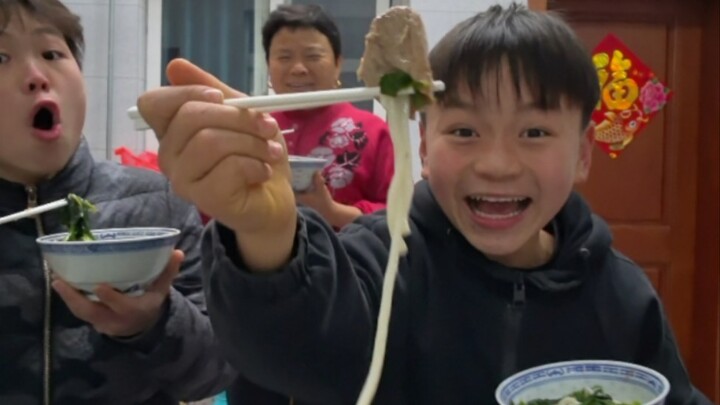 我哥在的地方就必有我的身影