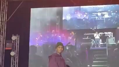 skasta clee iniba ang lyrics ng zebbiana?!!!! grabe naman yon!!!!! let's watch it!