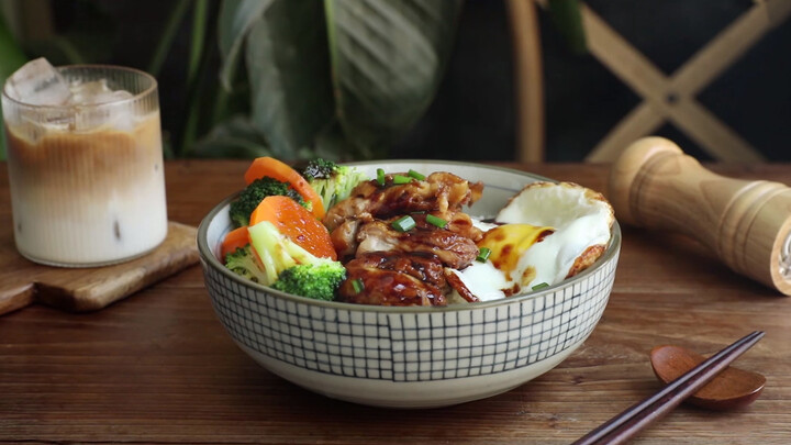 Fragrant Teriyaki Chicken Drumsticks. A perfect pairing with rice.