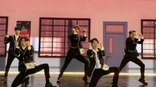 【ห้าดาวรีวิวดีเยี่ยม】คืนนั้นถึงได้รู้ว่ากลุ่มแดนซ์จีนแผ่นดินใหญ่ช่างเป็นระเบียบและมีพลังใจอันสดใสเหล