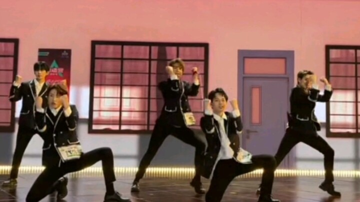 【خمس نجوم تقييم إيجابي】في تلك الليلة فقط عرفت أن فرقة الرقص المحلية منظمة للغاية ومفعمة بالحيوية [وو