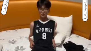 哥哥秀身材