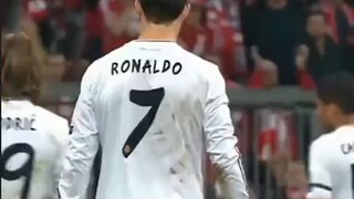 REAKSI KETIKA RONALDO CETAK GOAL