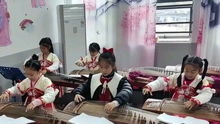 Ternyata kerja keras tidak ada apa-apanya dibandingkan dengan bakat. Segala gerakanku adalah batasmu