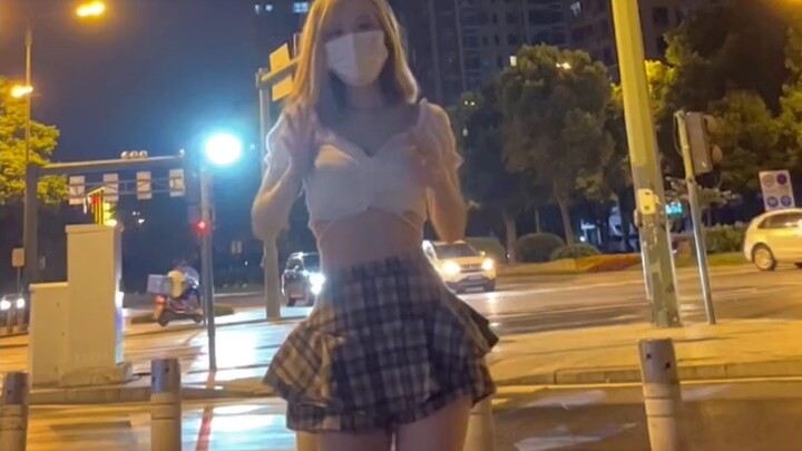 [Six Six Fay] Do you like AOA's short hair or short skirts?
