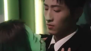 Targetku adalah sahabat CEO! Pengacara dingin ini memanjakanku sampai ke langit