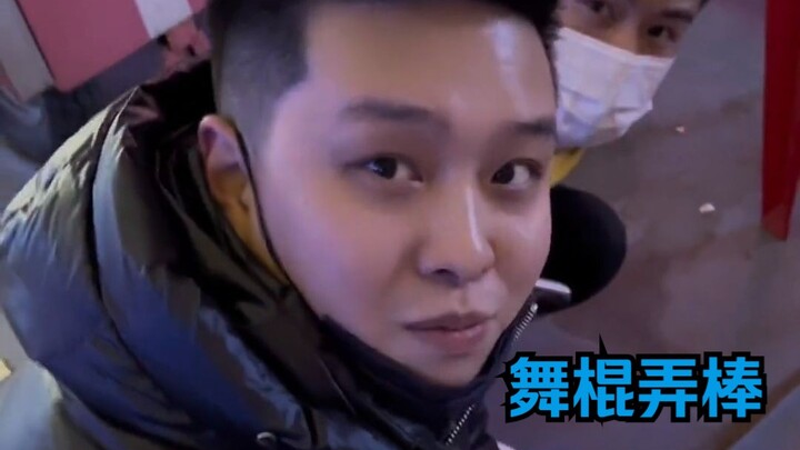 เกม "เต้นกระบอง" สุดท้ายเจ้าของแผงไม่ยอมให้ไป... นี่คือหลักการอะไรกันแน่?