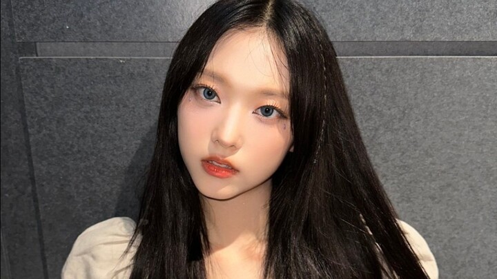 بعض مقاطع التدريب في غرفة المركز C لرقص جيانغ هاي لين