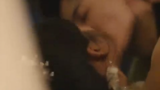 CEO abaikan semua wanita, tapi jatuh cinta pada asisten barunya yang berani