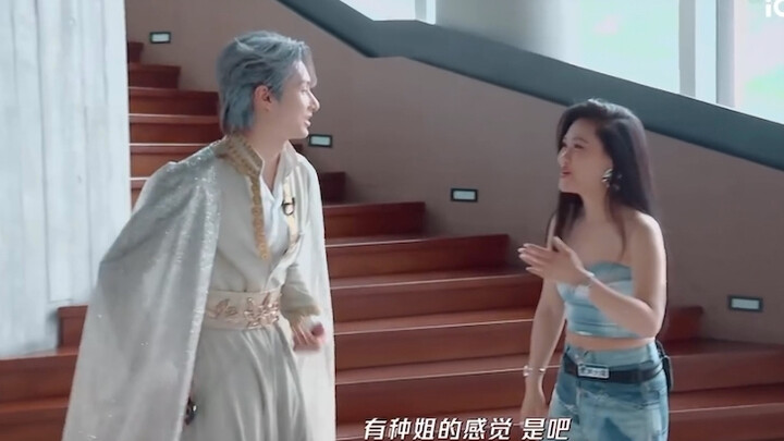 Junni has met up with Sister Tia again. Tia: Junhui—she’s watched him grow up.