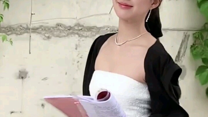 My daily dose of Zhao Lusi