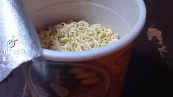 Ramen noodles with fresh eggs