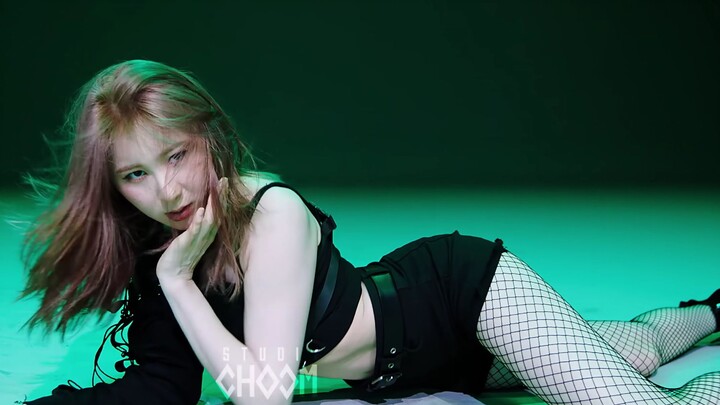 Sisters' dance prowess: ITZY's Lee Chae-ryeong and IZ*ONE's Lee Chae-yeon