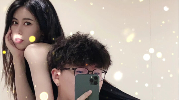 Pacarku lagi foto-foto! Capek banget hahahahahaha