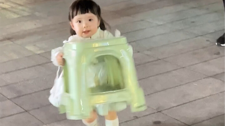 Chúc mừng Quốc khánh! Mời mọi người ngồi ghế nào!