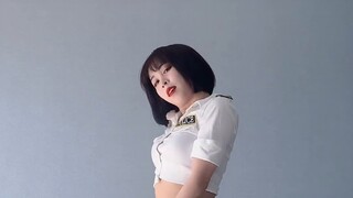 Moji |. [AOA - Tarian vertikal dengan rambut pendek] Apa sefleksibel itu saat menari?