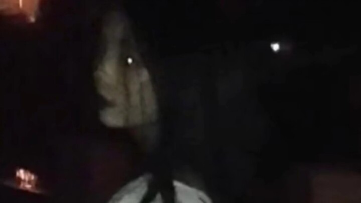 “Tanpa Filter, Tanpa Efek Kecantikan” “Keindahan Alami Murni” “Sadako”