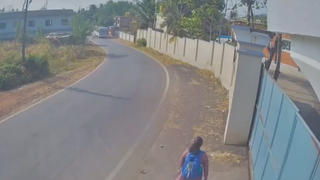 รอดอย่างหวุดหวิด